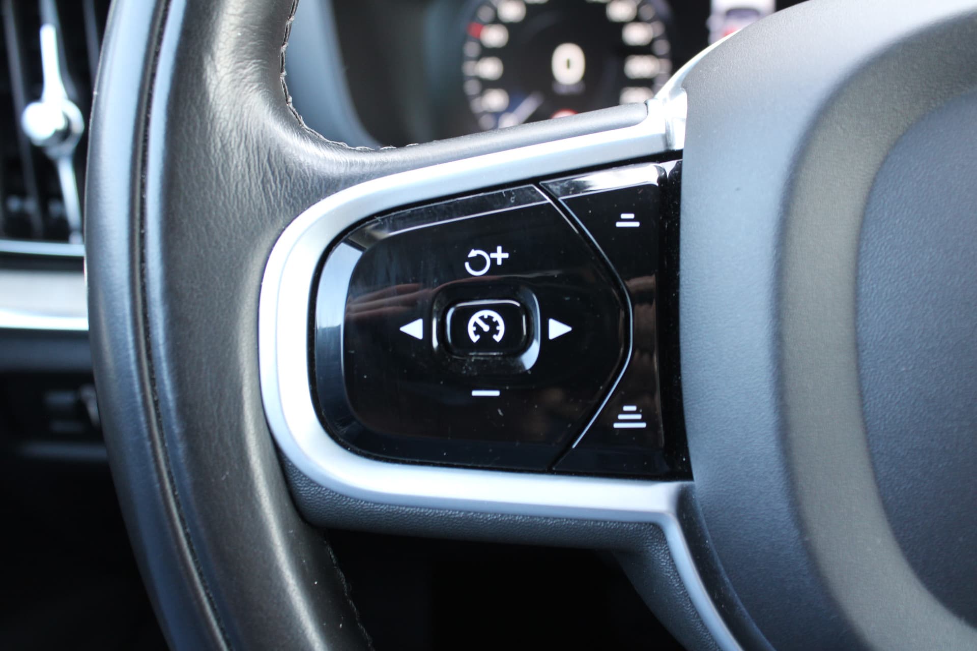 Volvo V60 B3 INSCRIPTION thumbnail 23