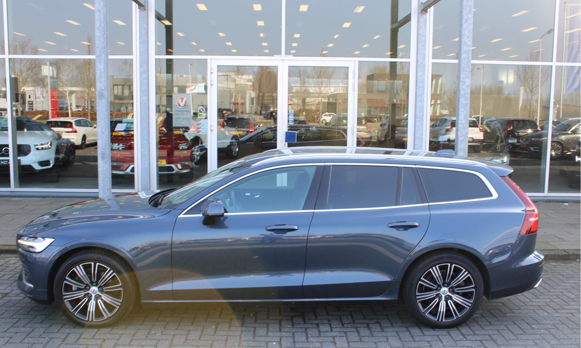 Volvo V60 B3 INSCRIPTION thumbnail 60