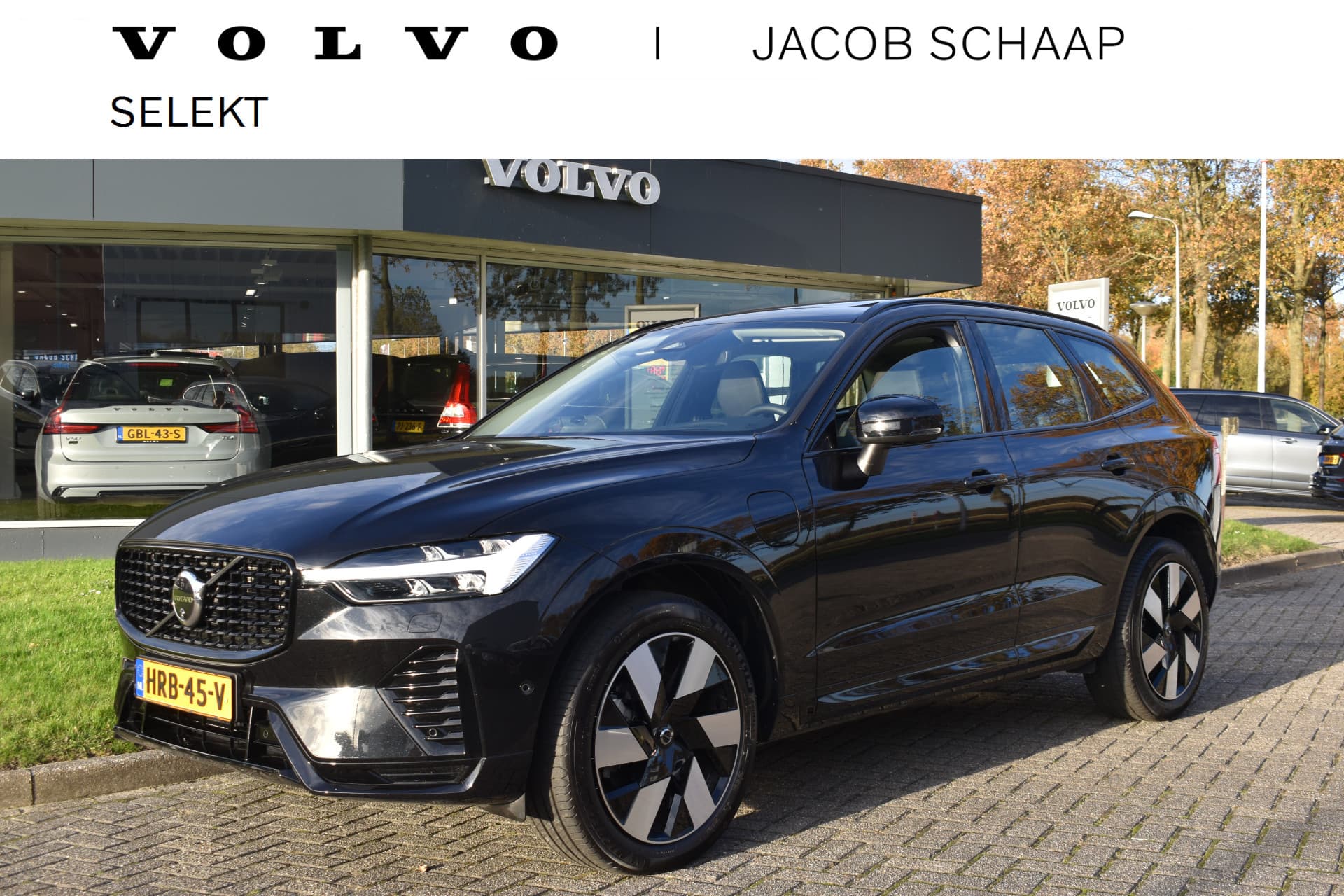 Volvo XC60 T6 AWD 350PK Plug-in Hybrid Ultra Dark
