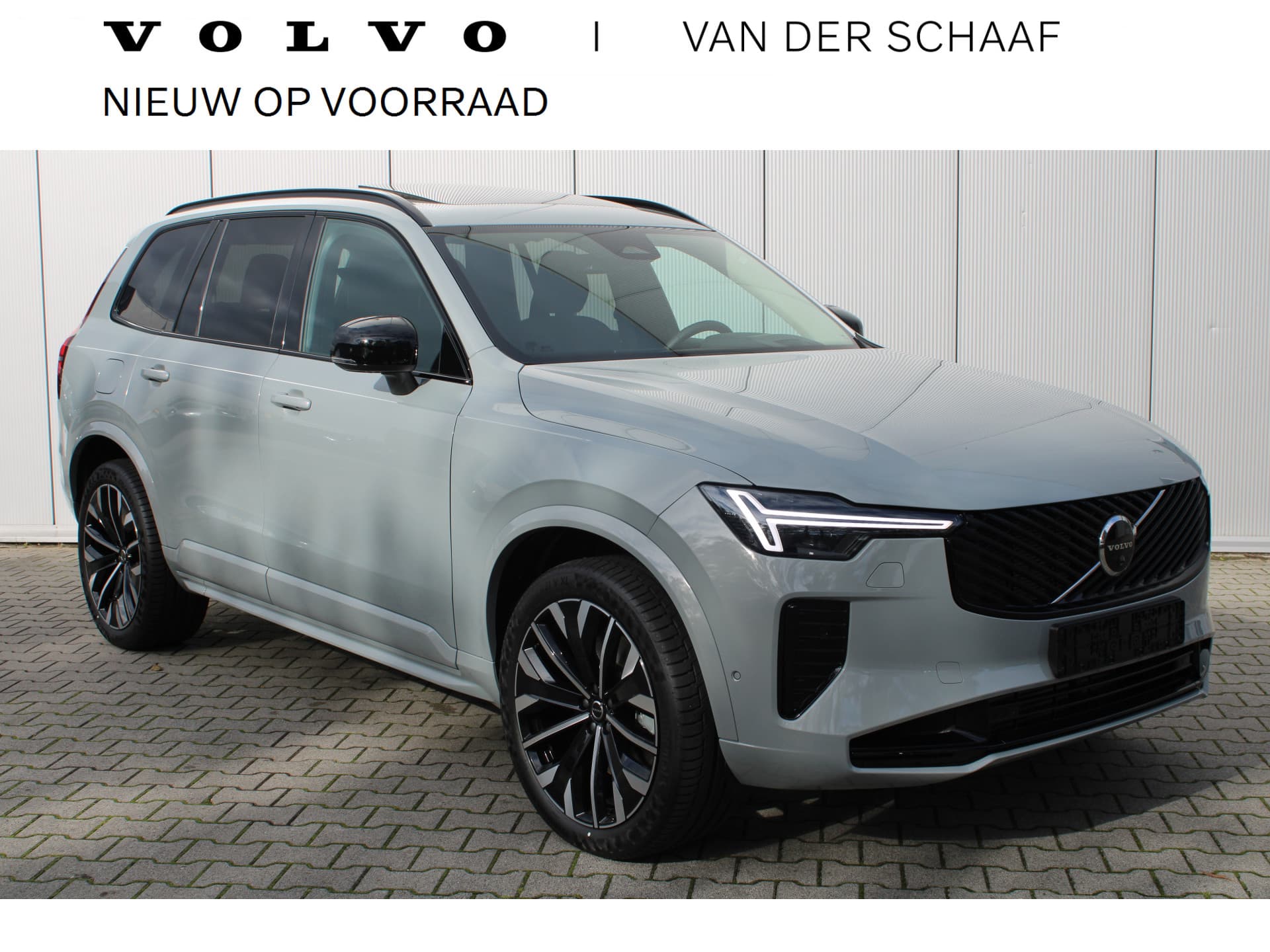 Volvo XC90 T8 Plug-in hybrid AWD Ultra Dark