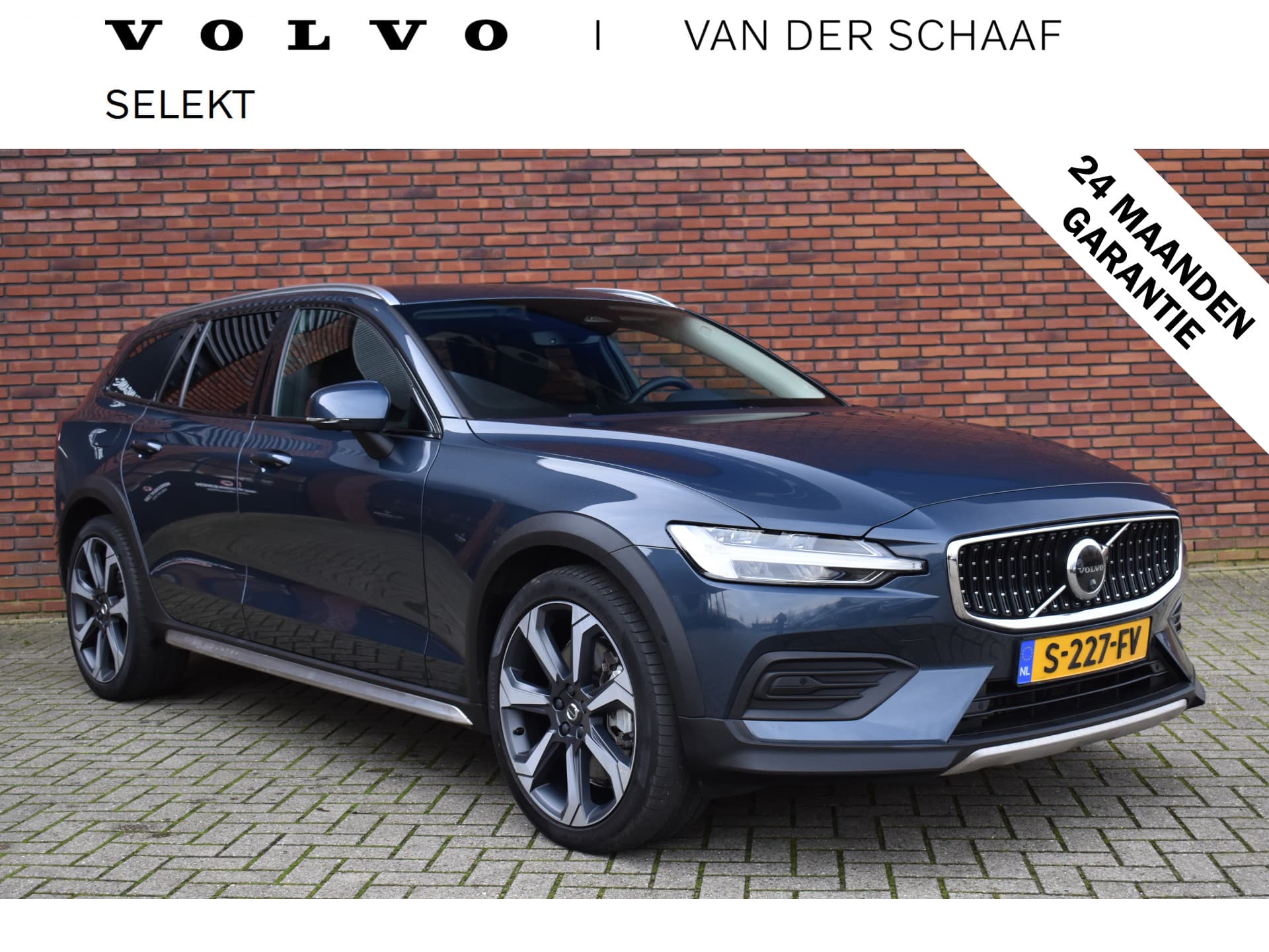 Volvo V60 Cross Country B5 265PK AWD Plus