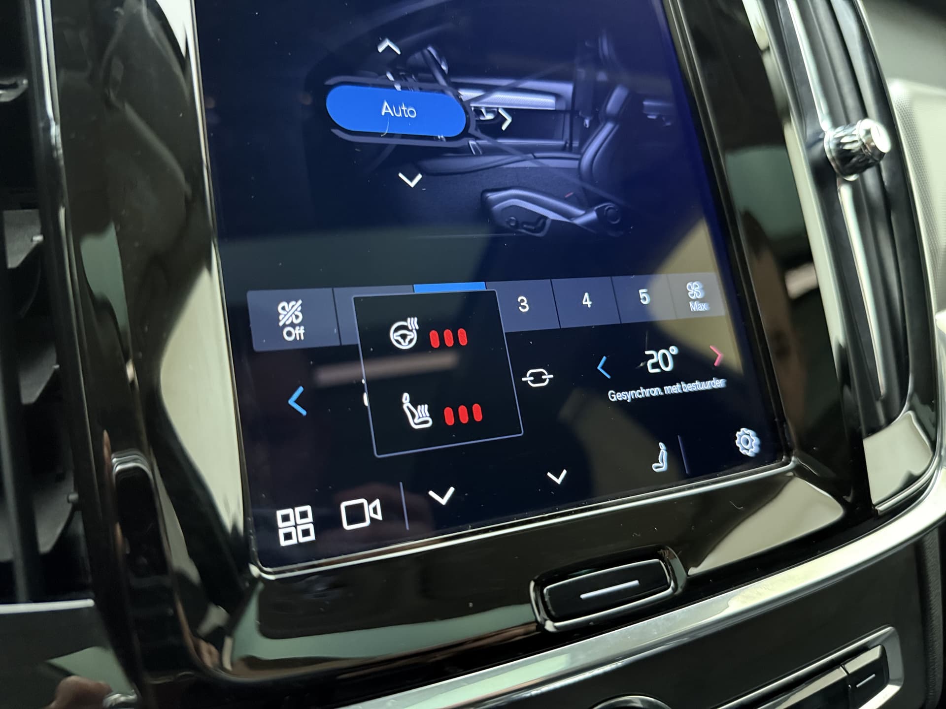 Volvo V90 T8 AWD 455pk Ultra Dark Panorama dak / HUD / 360 camera / Stoel/- stuurverwarming / thumbnail 18