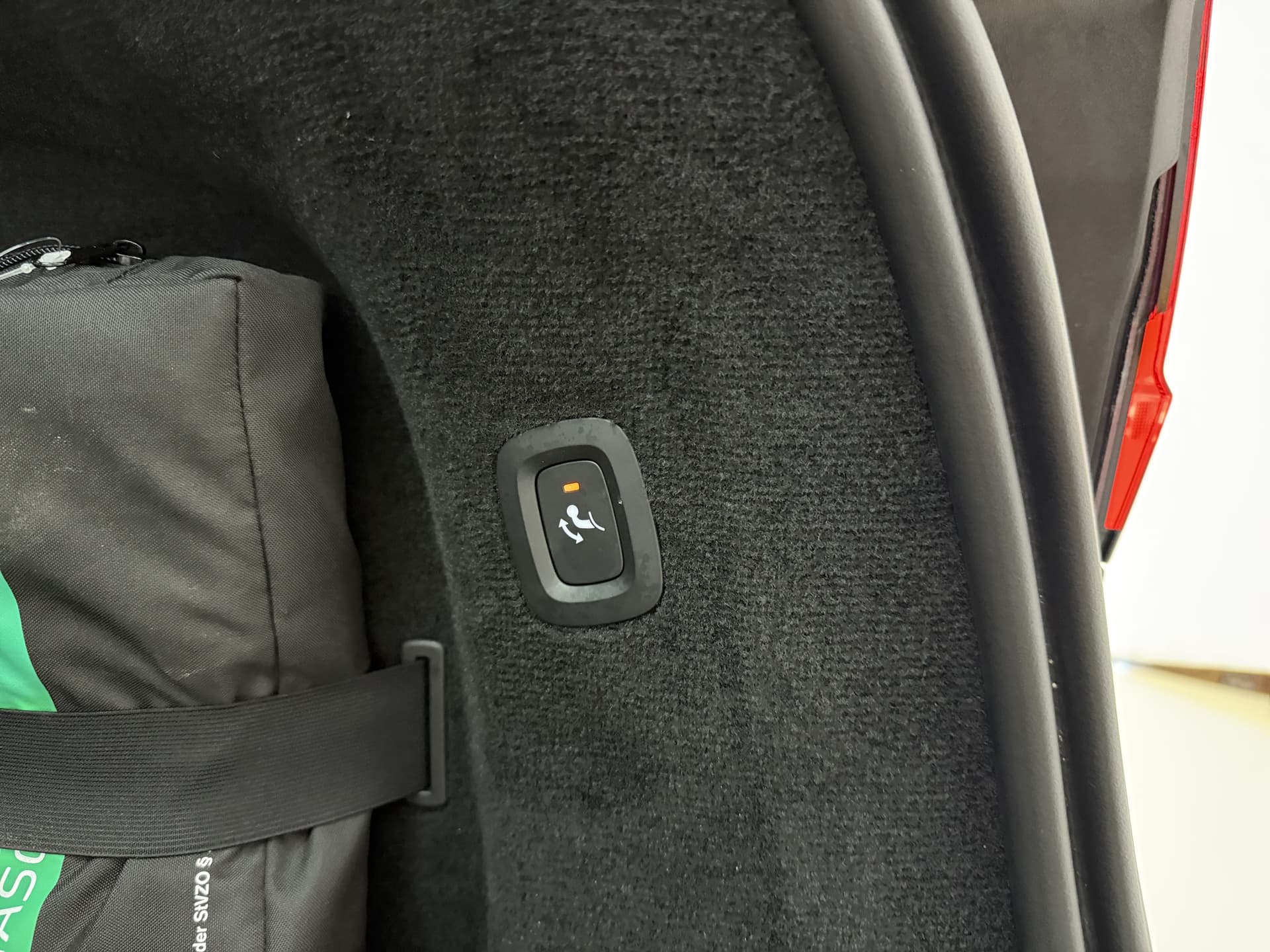 Volvo V90 T8 AWD 455pk Ultra Dark Panorama dak / HUD / 360 camera / Stoel/- stuurverwarming / thumbnail 21