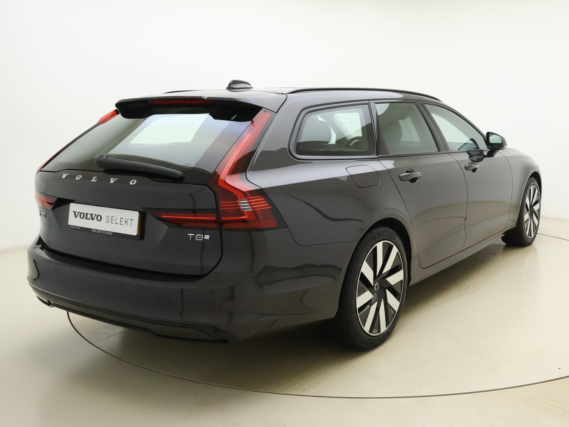 Volvo V90 T8 AWD 455pk Ultra Dark Panorama dak / HUD / 360 camera / Stoel/- stuurverwarming / thumbnail 23