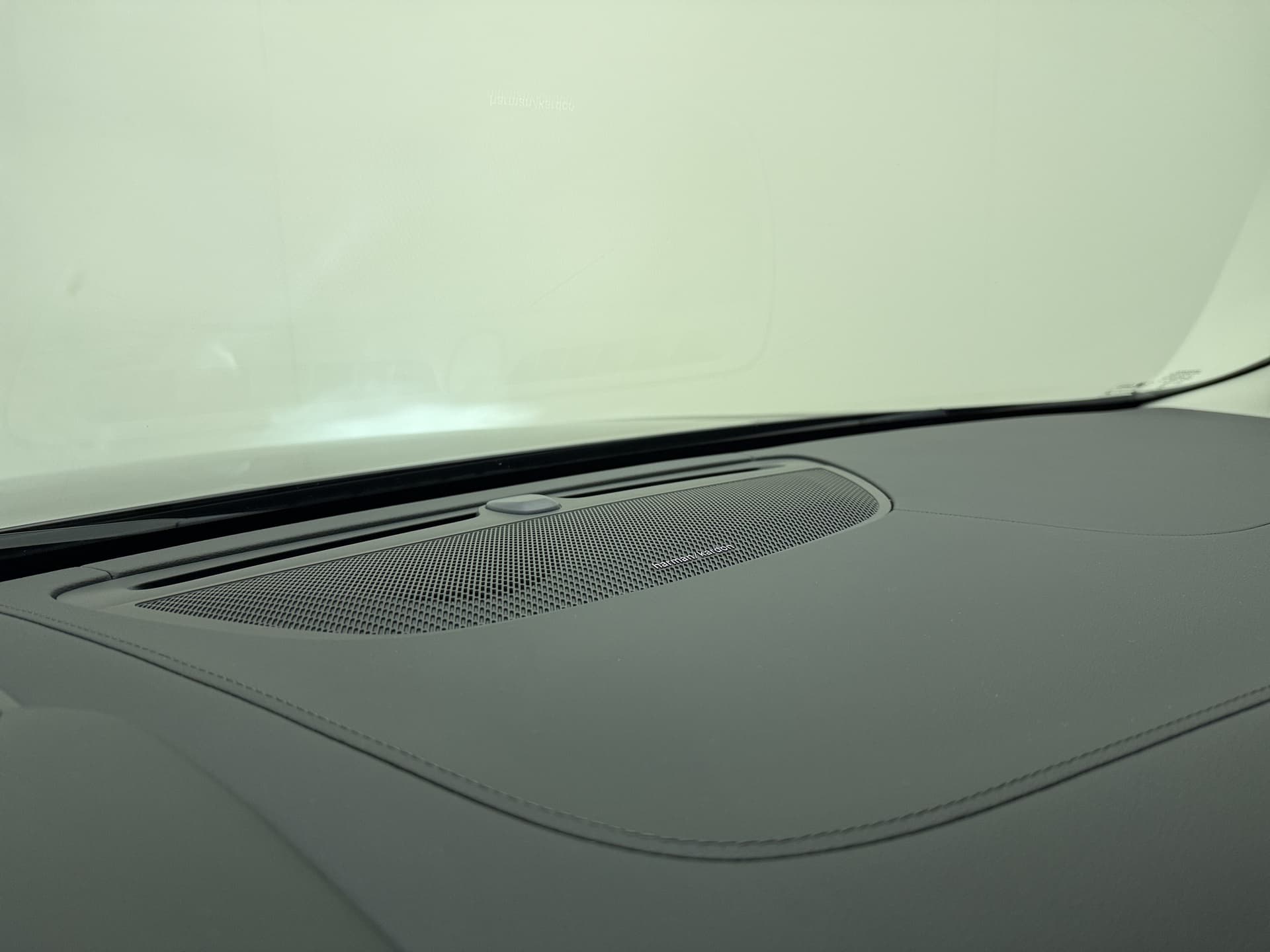 Volvo V90 T8 AWD 455pk Ultra Dark Panorama dak / HUD / 360 camera / Stoel/- stuurverwarming / thumbnail 24