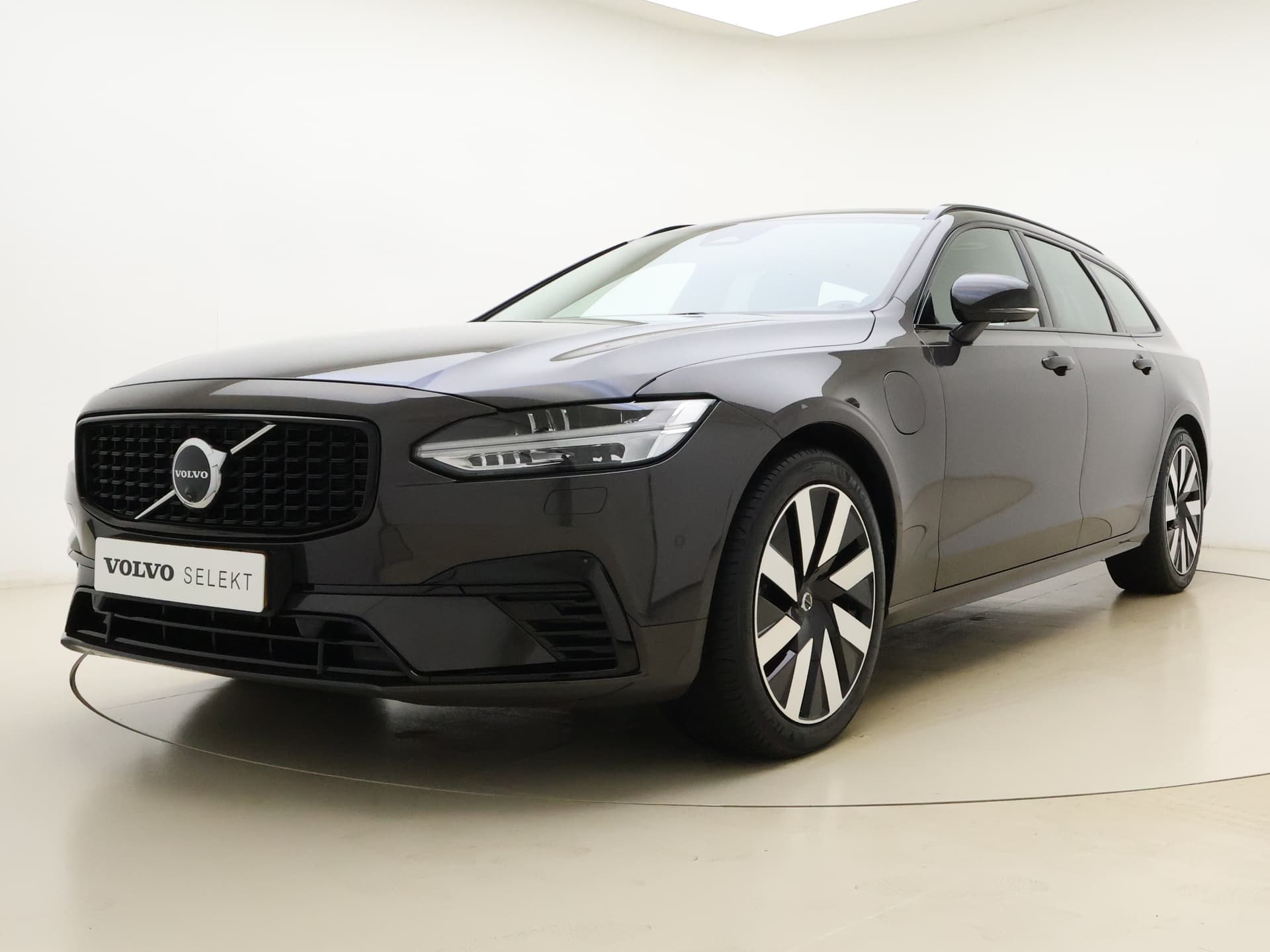 Volvo V90 T8 AWD 455pk Ultra Dark Panorama dak / HUD / 360 camera / Stoel/- stuurverwarming / thumbnail 37