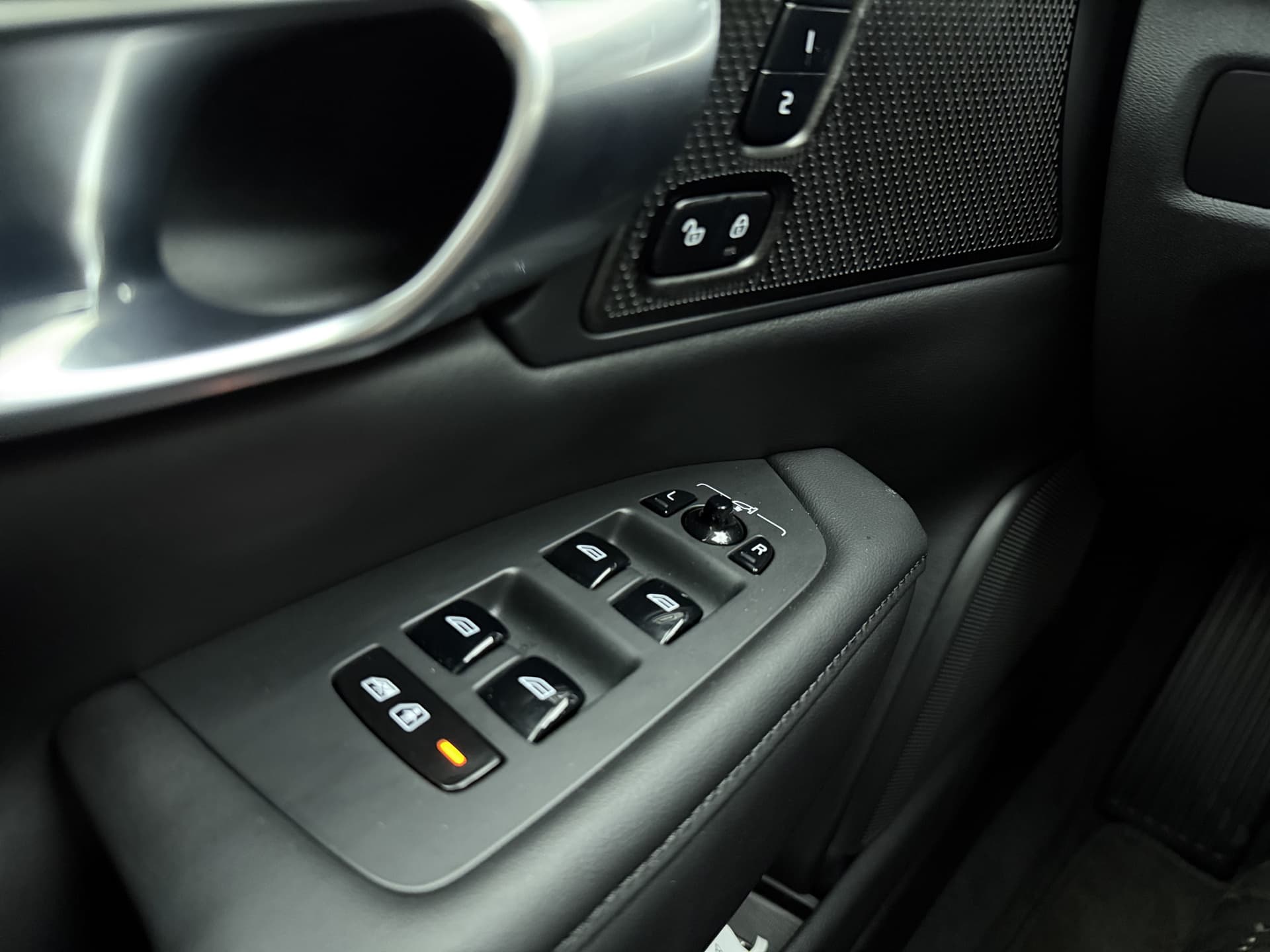 Volvo V90 T8 AWD 455pk Ultra Dark Panorama dak / HUD / 360 camera / Stoel/- stuurverwarming / thumbnail 40