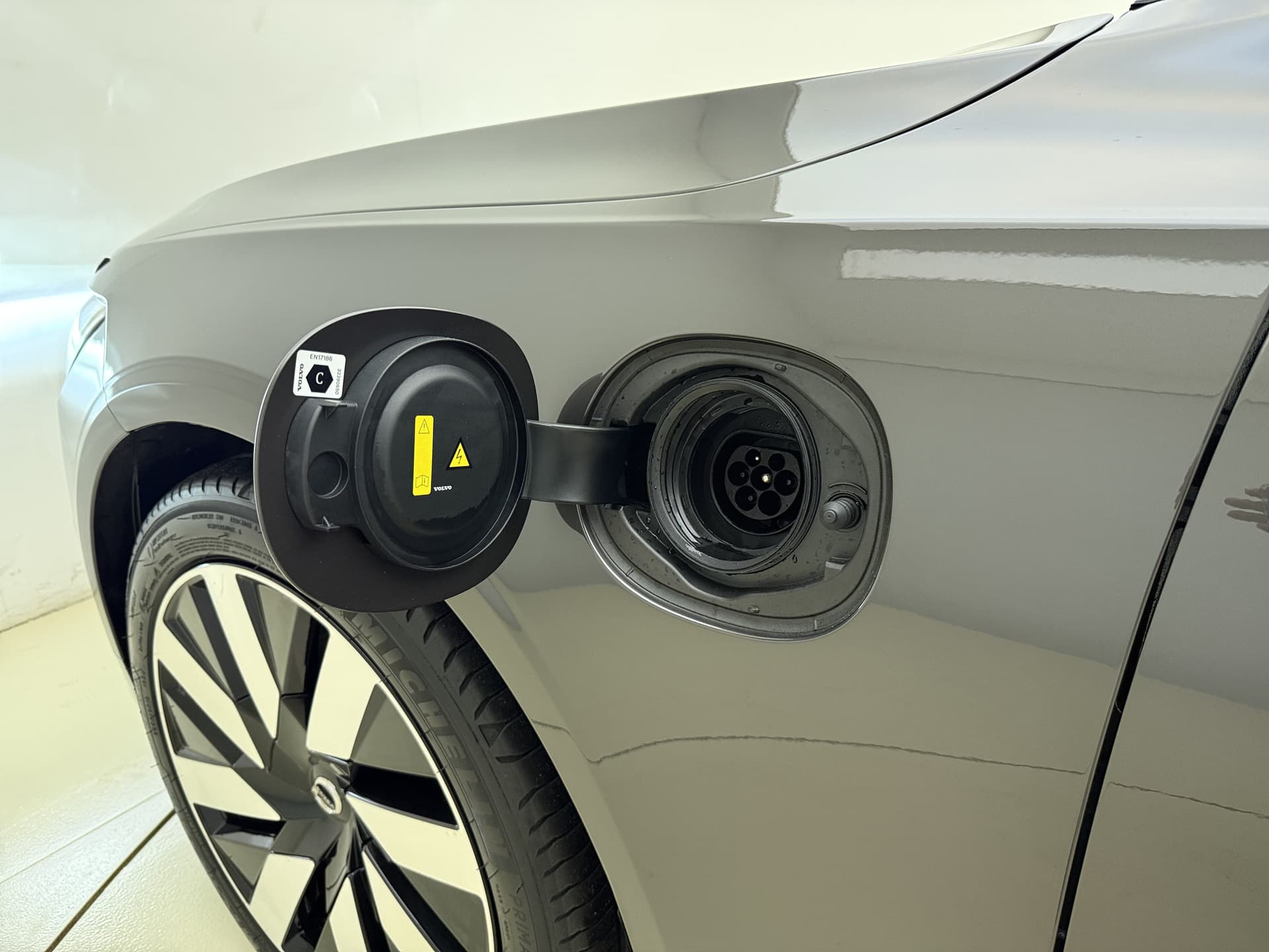 Volvo V90 T8 AWD 455pk Ultra Dark Panorama dak / HUD / 360 camera / Stoel/- stuurverwarming / thumbnail 46