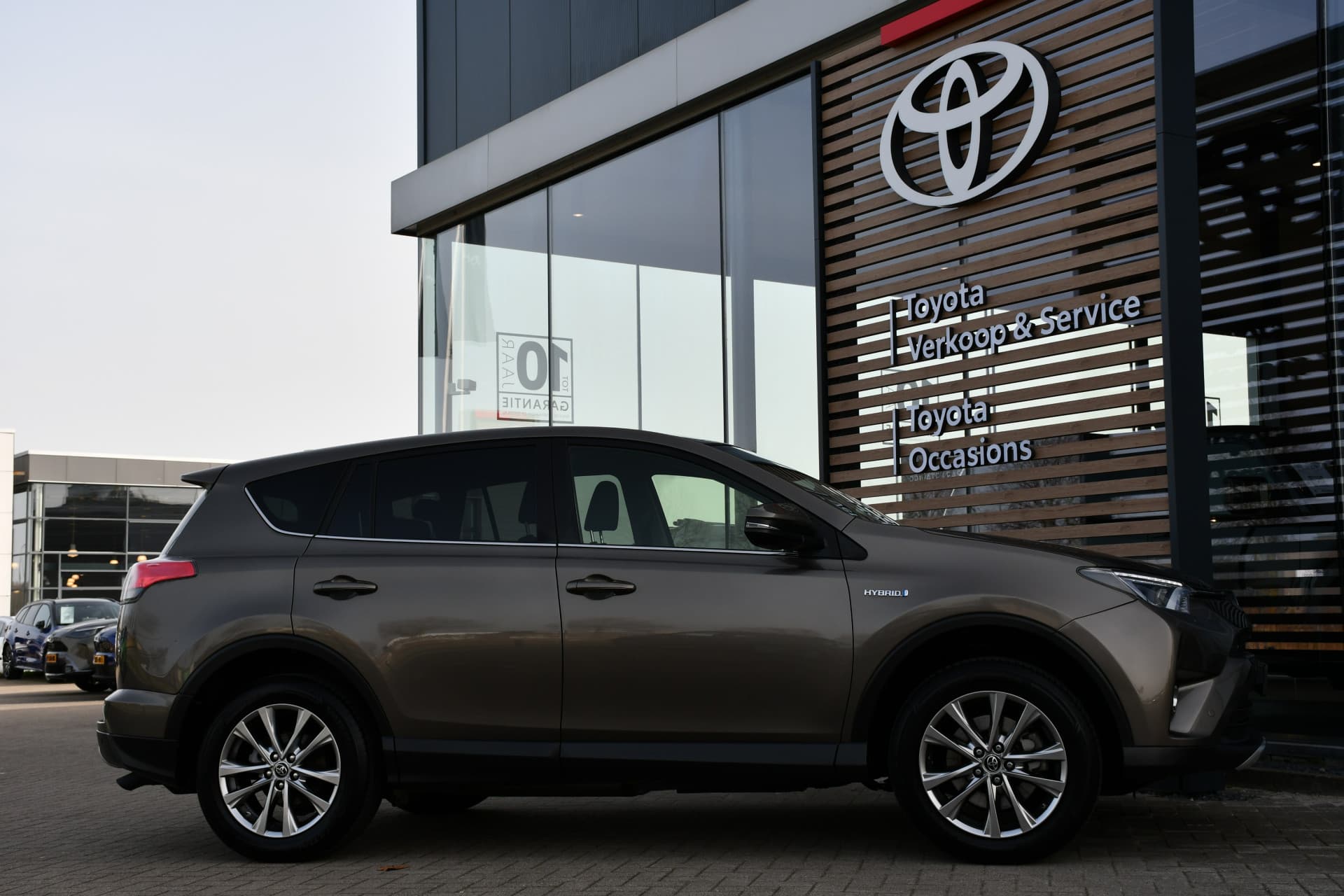 Toyota RAV4 2.5 Hybrid AWD Executive Business Automaat 197pk thumbnail 3