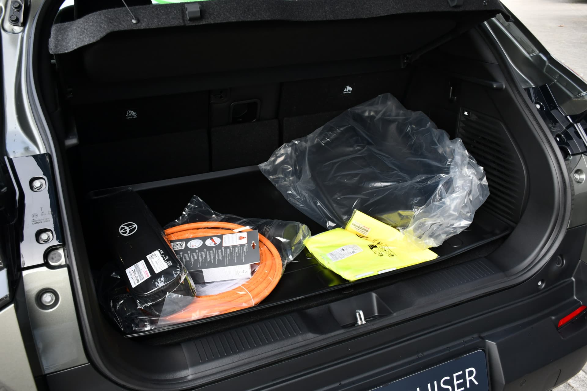 Toyota Urban Cruiser Executive 61 kWh Automaat 174pk thumbnail 31