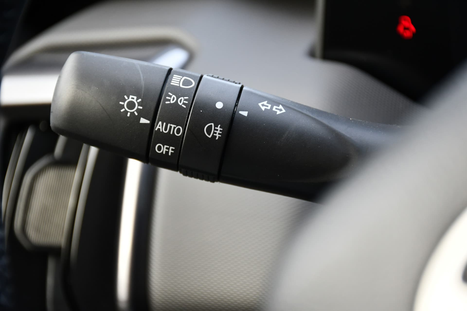 Toyota Urban Cruiser Executive 61 kWh Automaat 174pk thumbnail 36