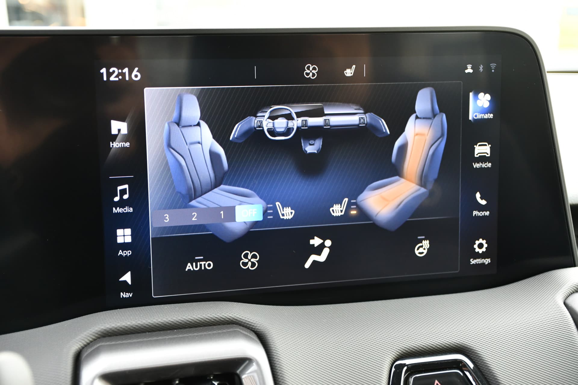 Toyota Urban Cruiser Executive 61 kWh Automaat 174pk thumbnail 18