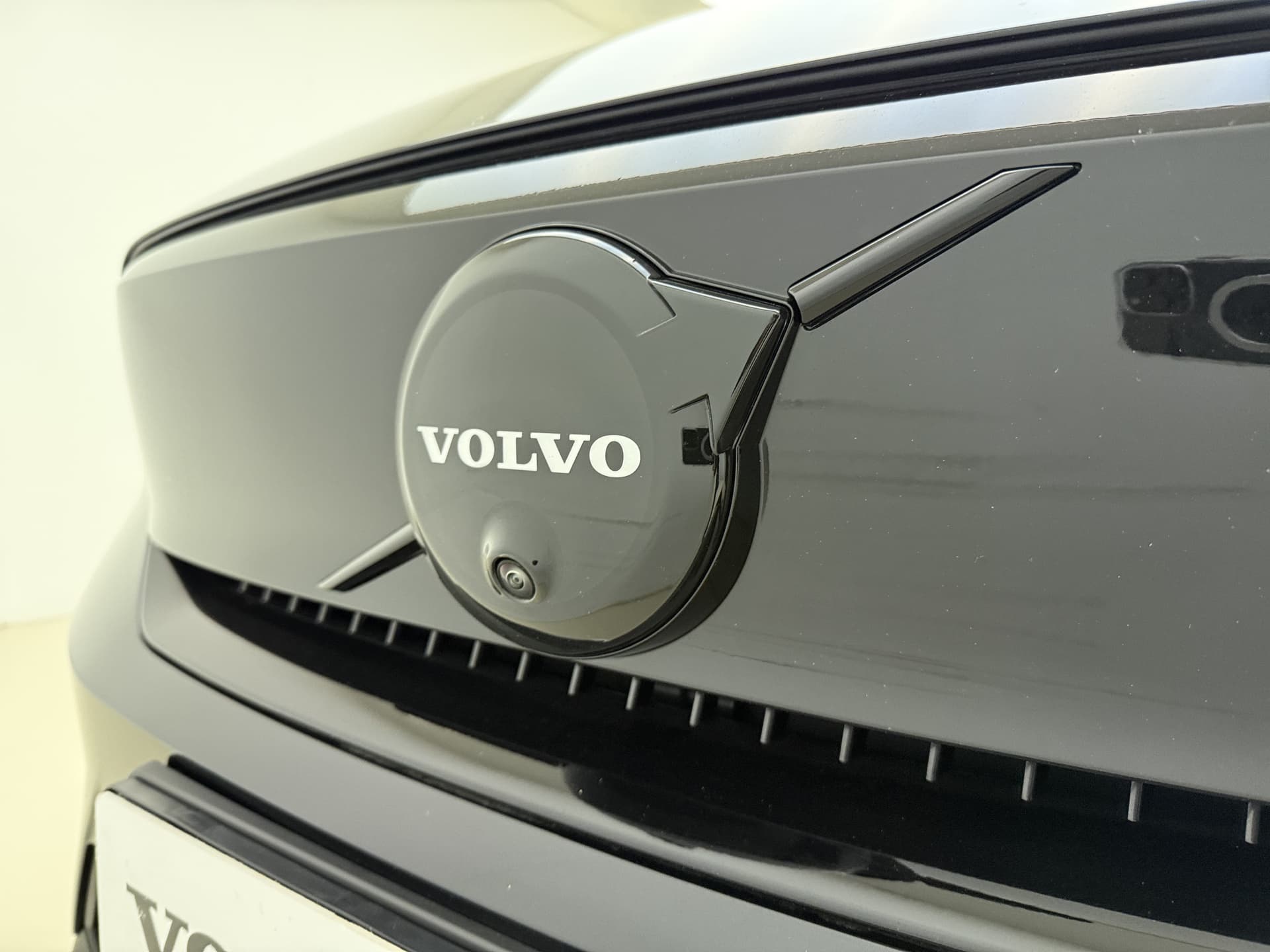 Volvo EX40 Extended Range Plus Black Edition / Pixel Koplampen / 360 Camera / 20'' / Nubuck / Harman&Kardon Audio / Getint Glas / ACC / BLIS / Stoel + Stuurw. Verwarming / thumbnail 22