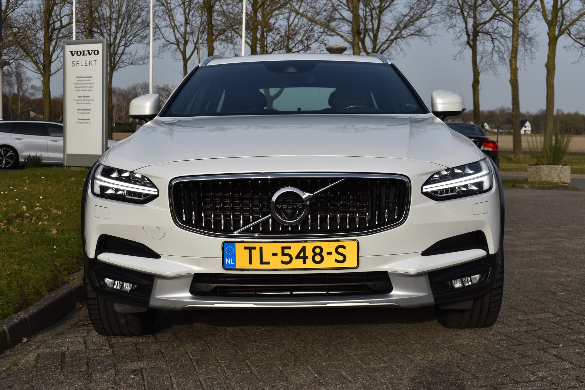Volvo V90 Cross Country T5 AWD 250PK Automaat Pro thumbnail 2