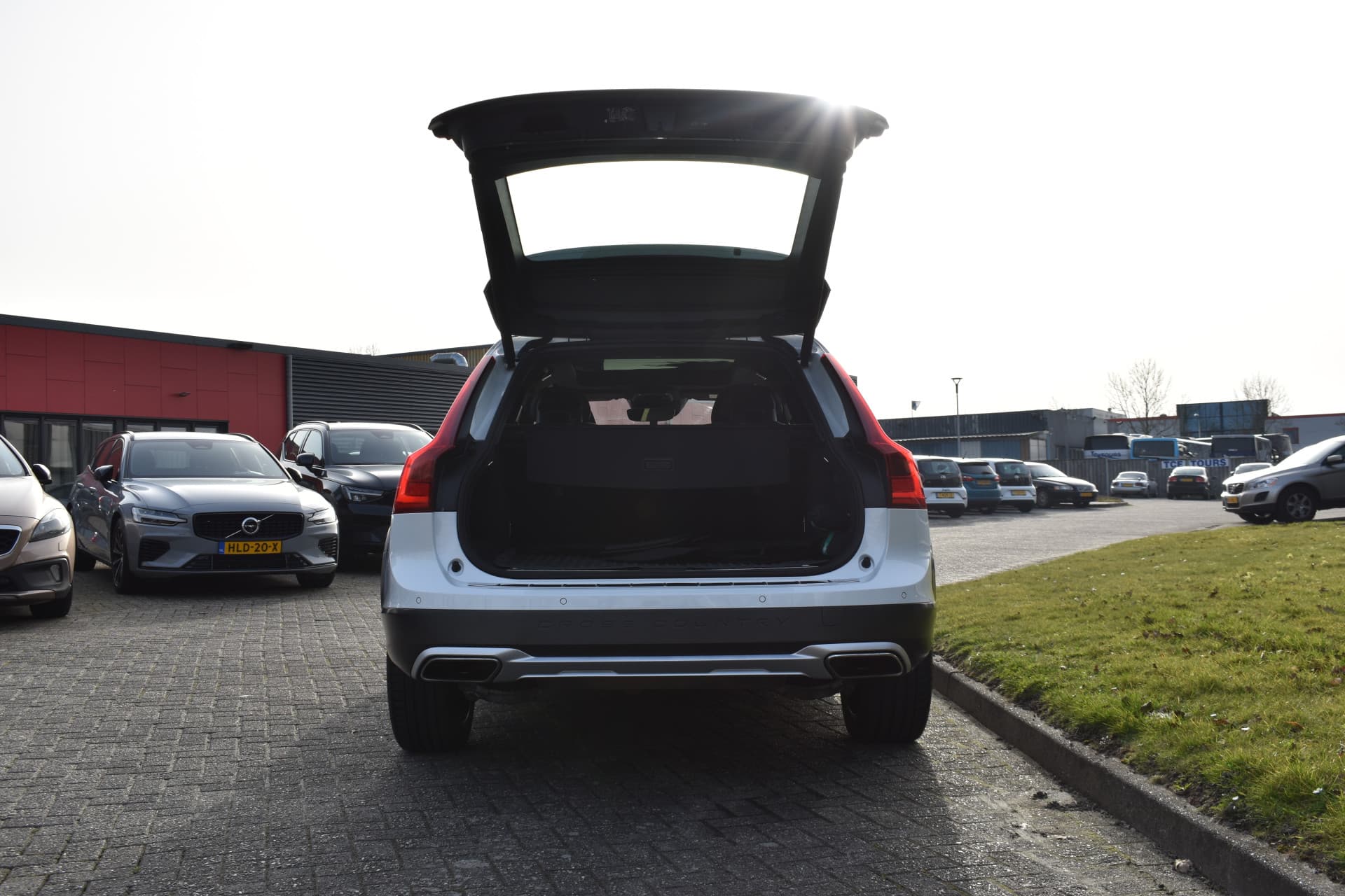 Volvo V90 Cross Country T5 AWD 250PK Automaat Pro thumbnail 11