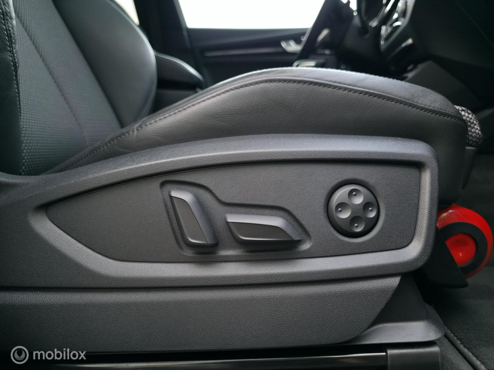 Audi Q5 thumbnail 12