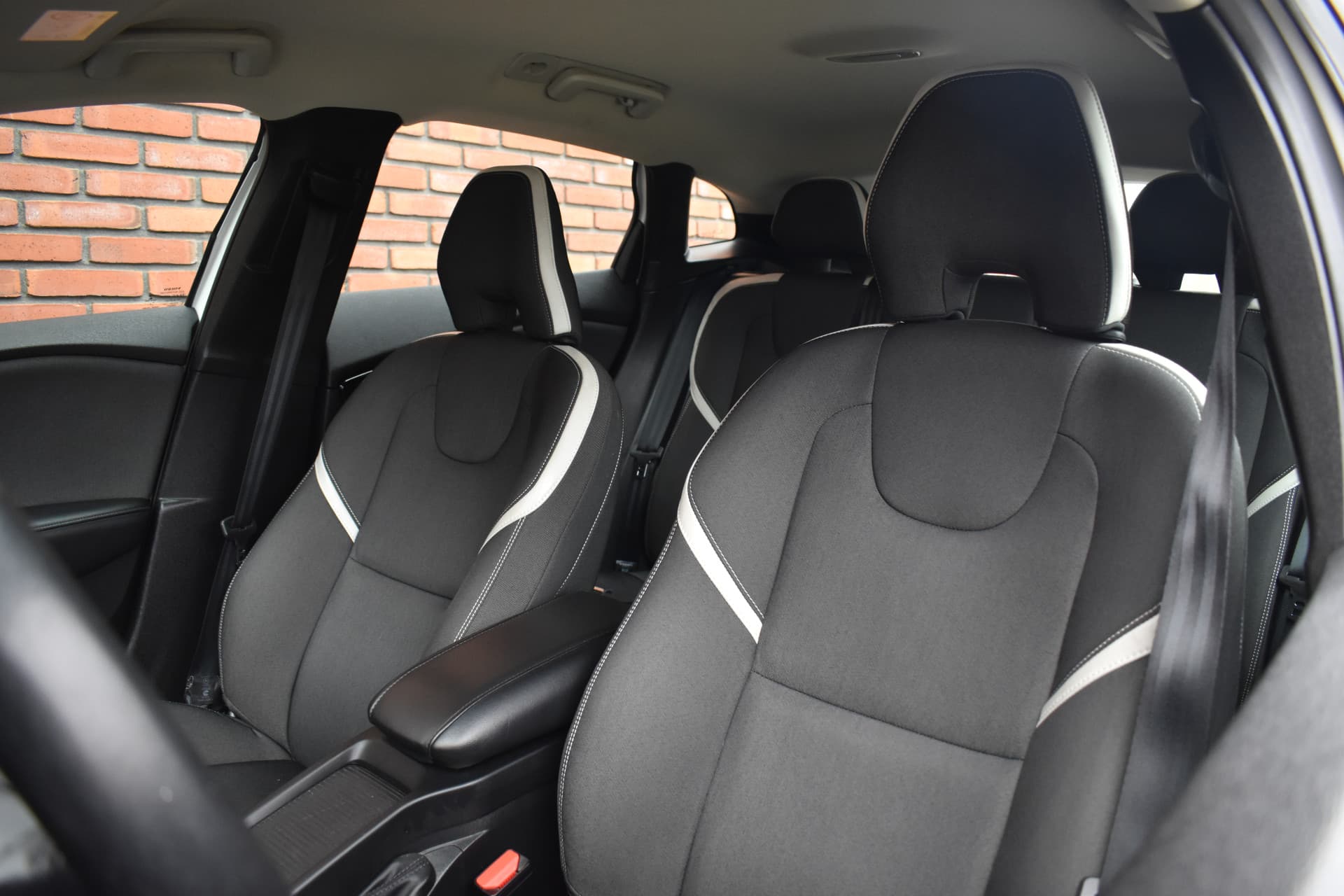 Volvo V40 T3 152PK Automaat Dynamic Edition thumbnail 5