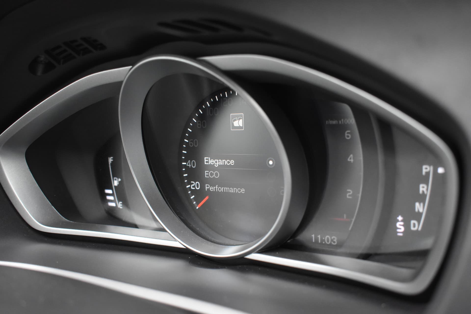 Volvo V40 T3 152PK Automaat Dynamic Edition thumbnail 11