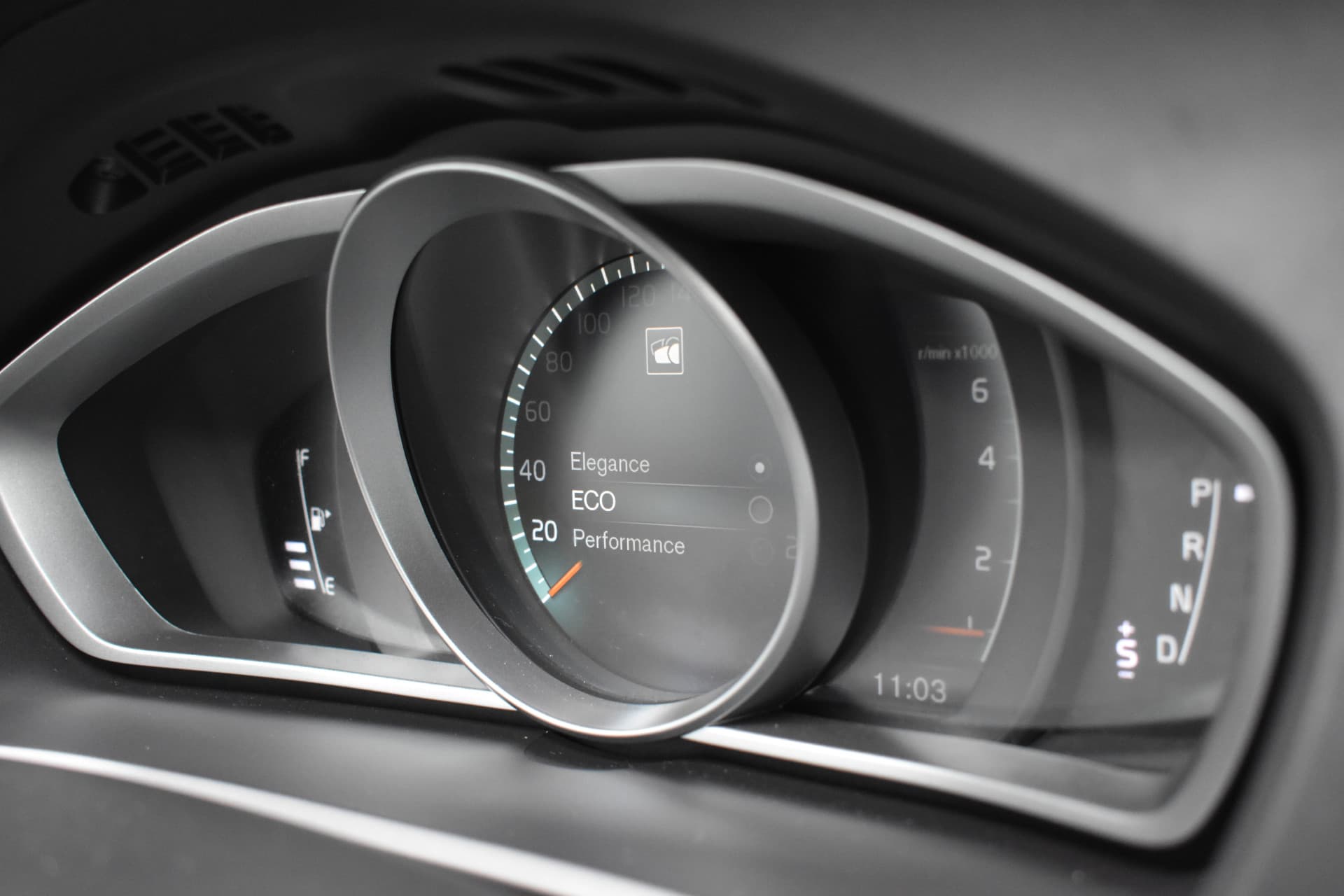 Volvo V40 T3 152PK Automaat Dynamic Edition thumbnail 12