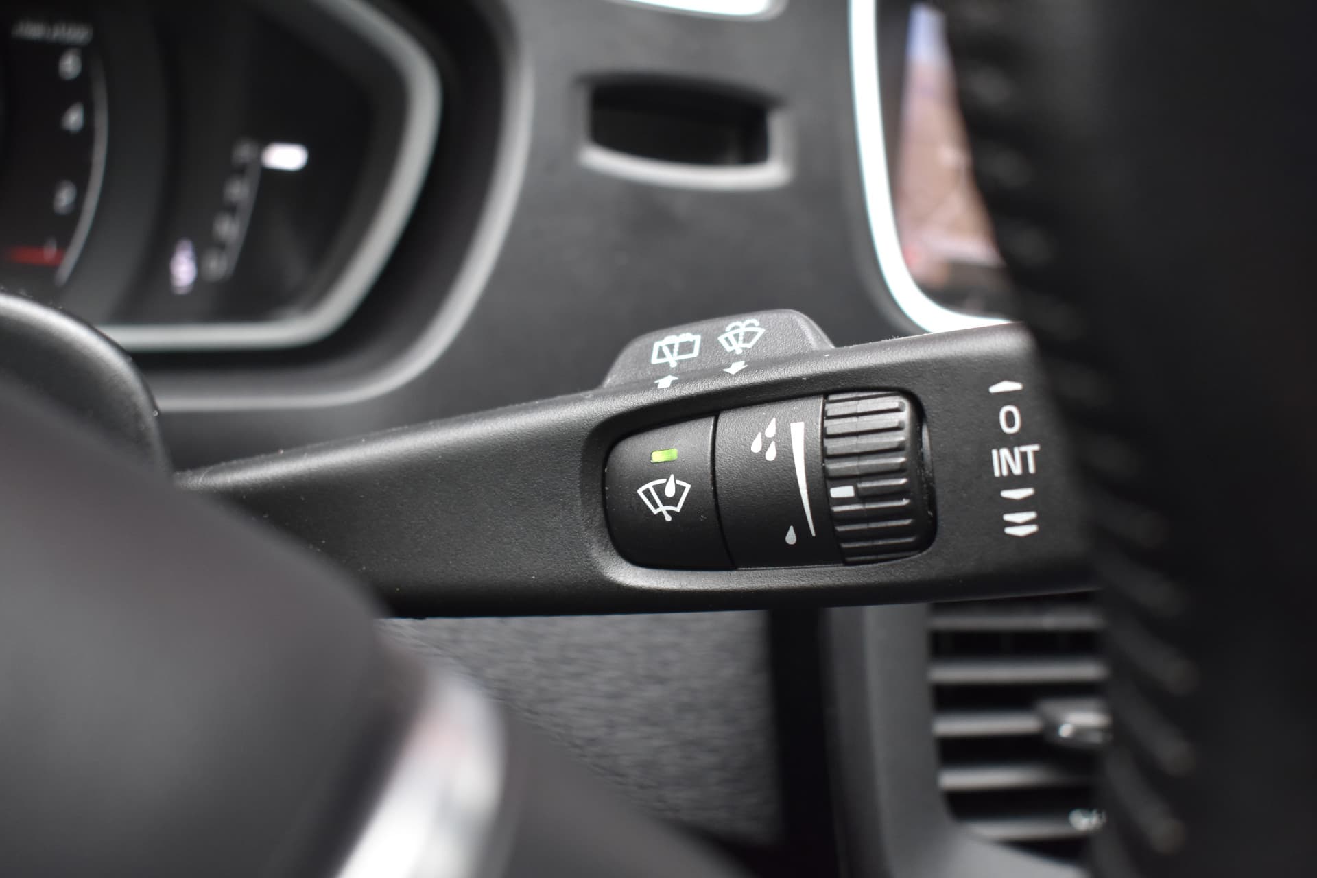 Volvo V40 T3 152PK Automaat Dynamic Edition thumbnail 14