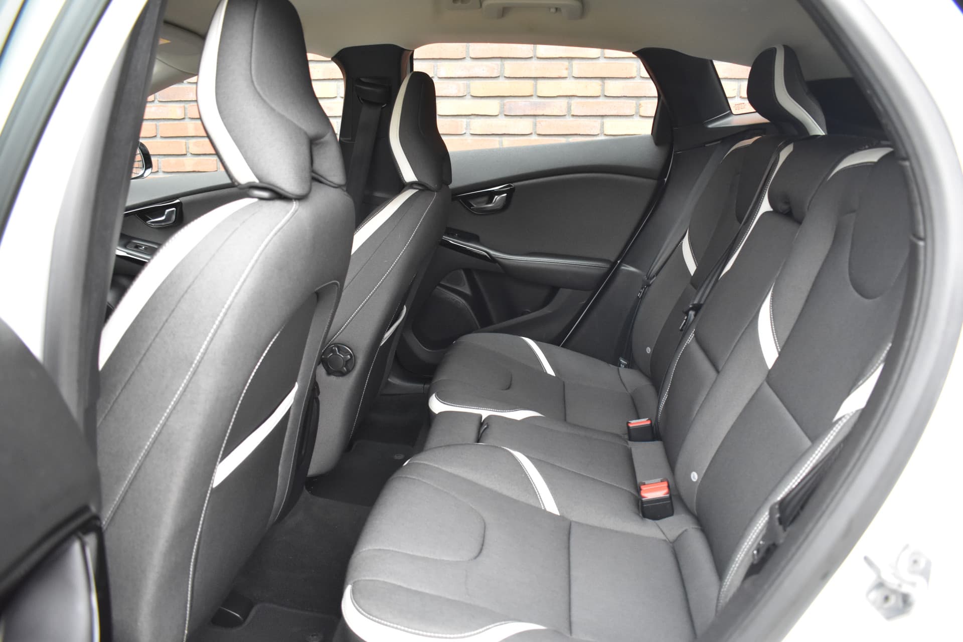 Volvo V40 T3 152PK Automaat Dynamic Edition thumbnail 24