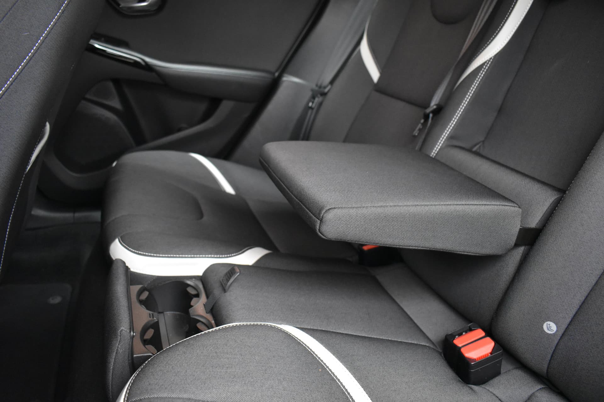 Volvo V40 T3 152PK Automaat Dynamic Edition thumbnail 25