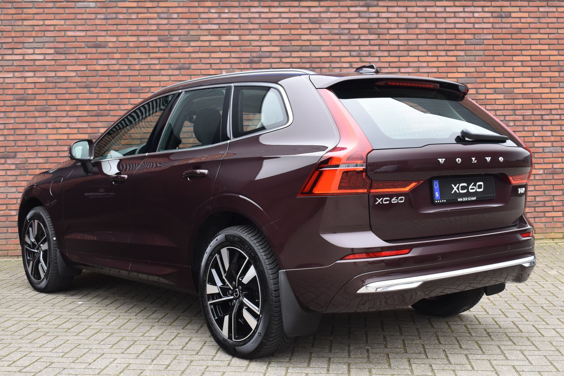Volvo XC60 T6 350PK Plug-in hybrid AWD Plus Bright thumbnail 2