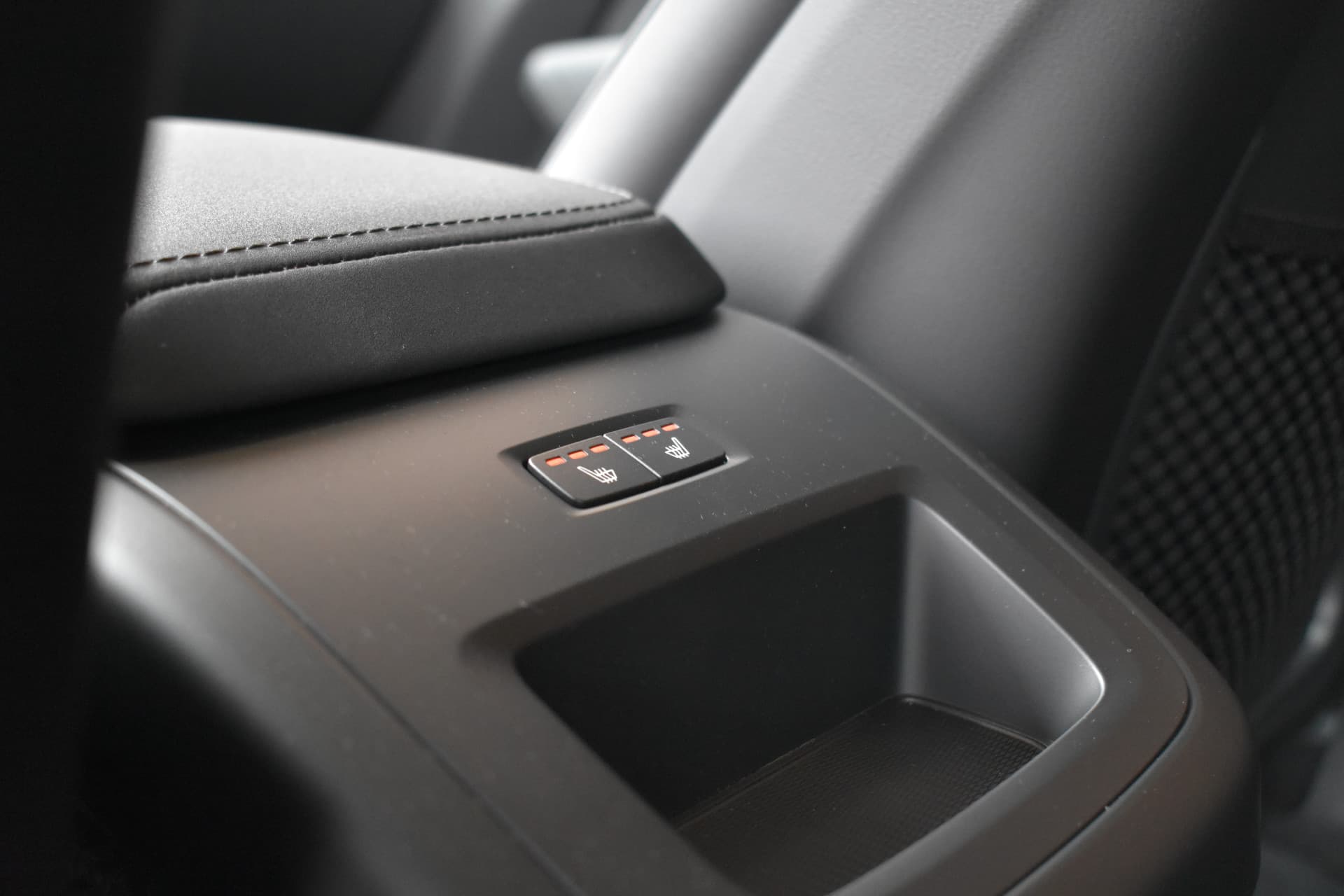 Volvo XC60 T6 350PK Plug-in hybrid AWD Plus Bright thumbnail 16