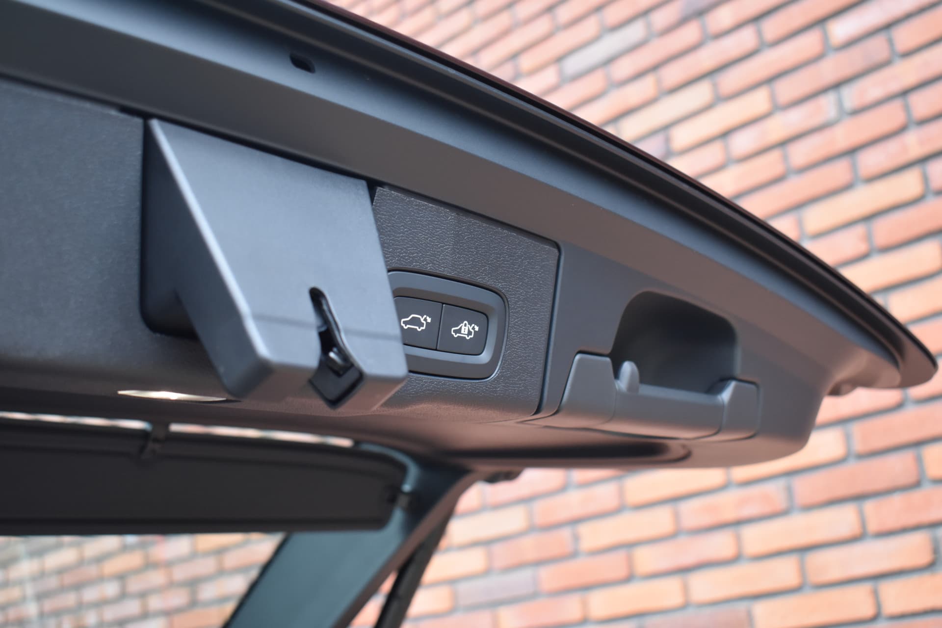 Volvo XC60 T6 350PK Plug-in hybrid AWD Plus Bright thumbnail 18