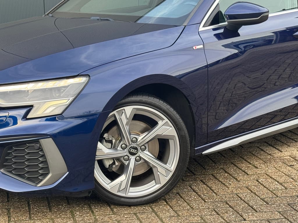 Audi A3 Sportback 30 TFSI S-line edition * Navigatie * Parkeersensoren * Audi Sound * thumbnail 6
