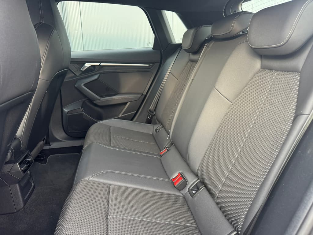 Audi A3 Sportback 30 TFSI S-line edition * Navigatie * Parkeersensoren * Audi Sound * thumbnail 14