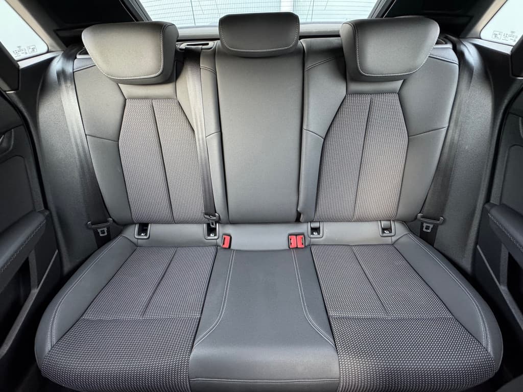 Audi A3 Sportback 30 TFSI S-line edition * Navigatie * Parkeersensoren * Audi Sound * thumbnail 16