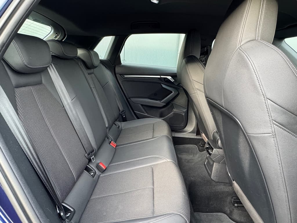 Audi A3 Sportback 30 TFSI S-line edition * Navigatie * Parkeersensoren * Audi Sound * thumbnail 31