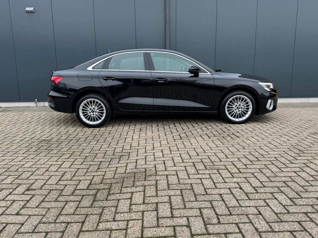 Audi A3 Limousine 30 TFSI Advanced edition * Navigatie * Parkeersensoren * Sportstoelen * Cruise Control * thumbnail 4