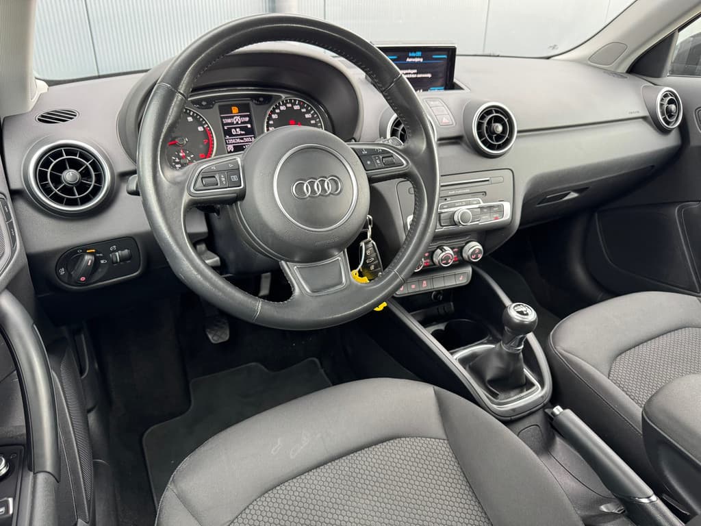 Audi A1 Sportback 1.0 TFSI Pro Line * Stoelverwarming * Led * Lichtmetalen Velgen thumbnail 3