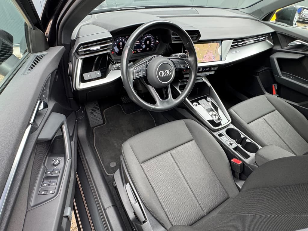 Audi A3 Limousine 30 TFSI Automaat * Carplay * Optiek Zwart * Parkeersensoren * thumbnail 7