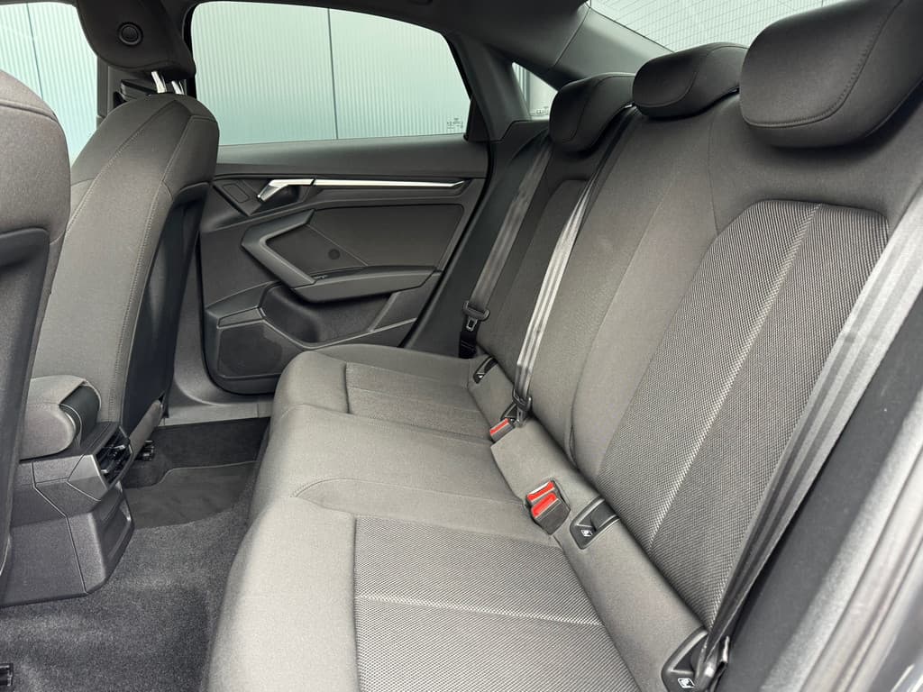 Audi A3 Limousine 30 TFSI Automaat * Carplay * Optiek Zwart * Parkeersensoren * thumbnail 12