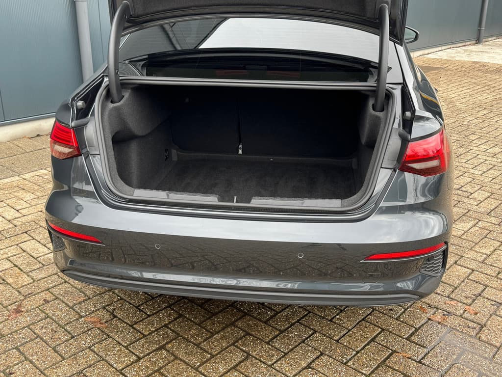 Audi A3 Limousine 30 TFSI Automaat * Carplay * Optiek Zwart * Parkeersensoren * thumbnail 24