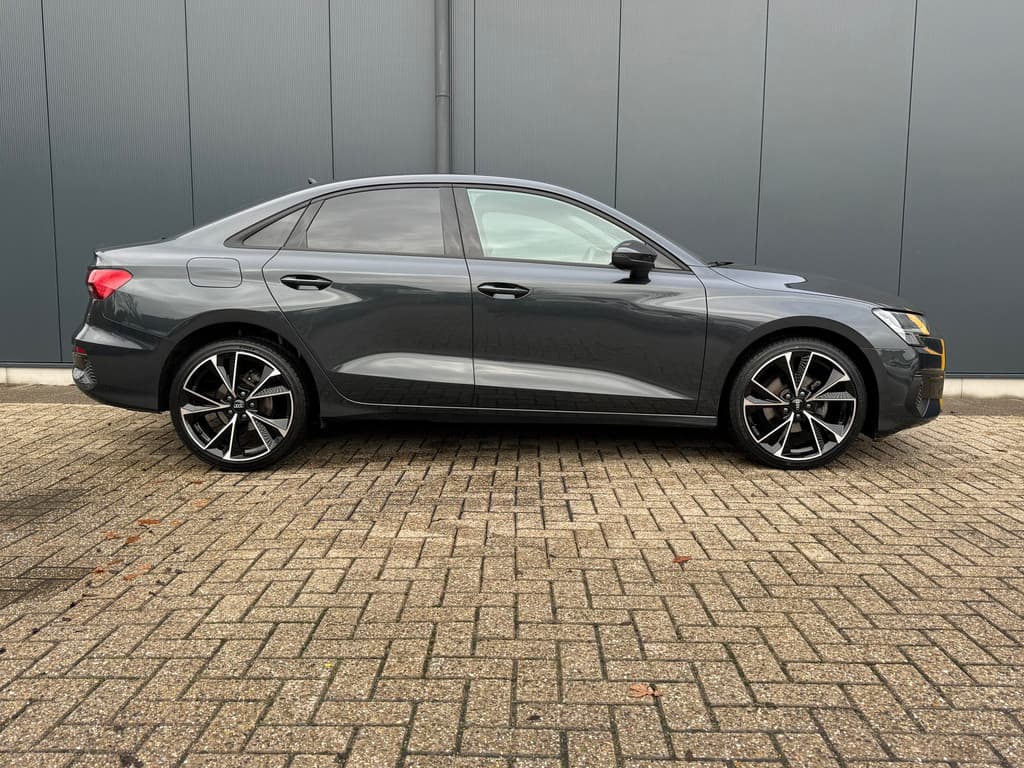 Audi A3 Limousine 30 TFSI Automaat * Carplay * Optiek Zwart * Parkeersensoren * thumbnail 25