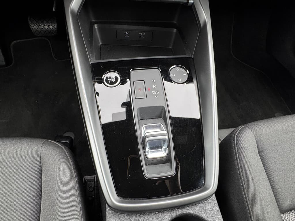 Audi A3 Limousine 30 TFSI Automaat * Carplay * Optiek Zwart * Parkeersensoren * thumbnail 44