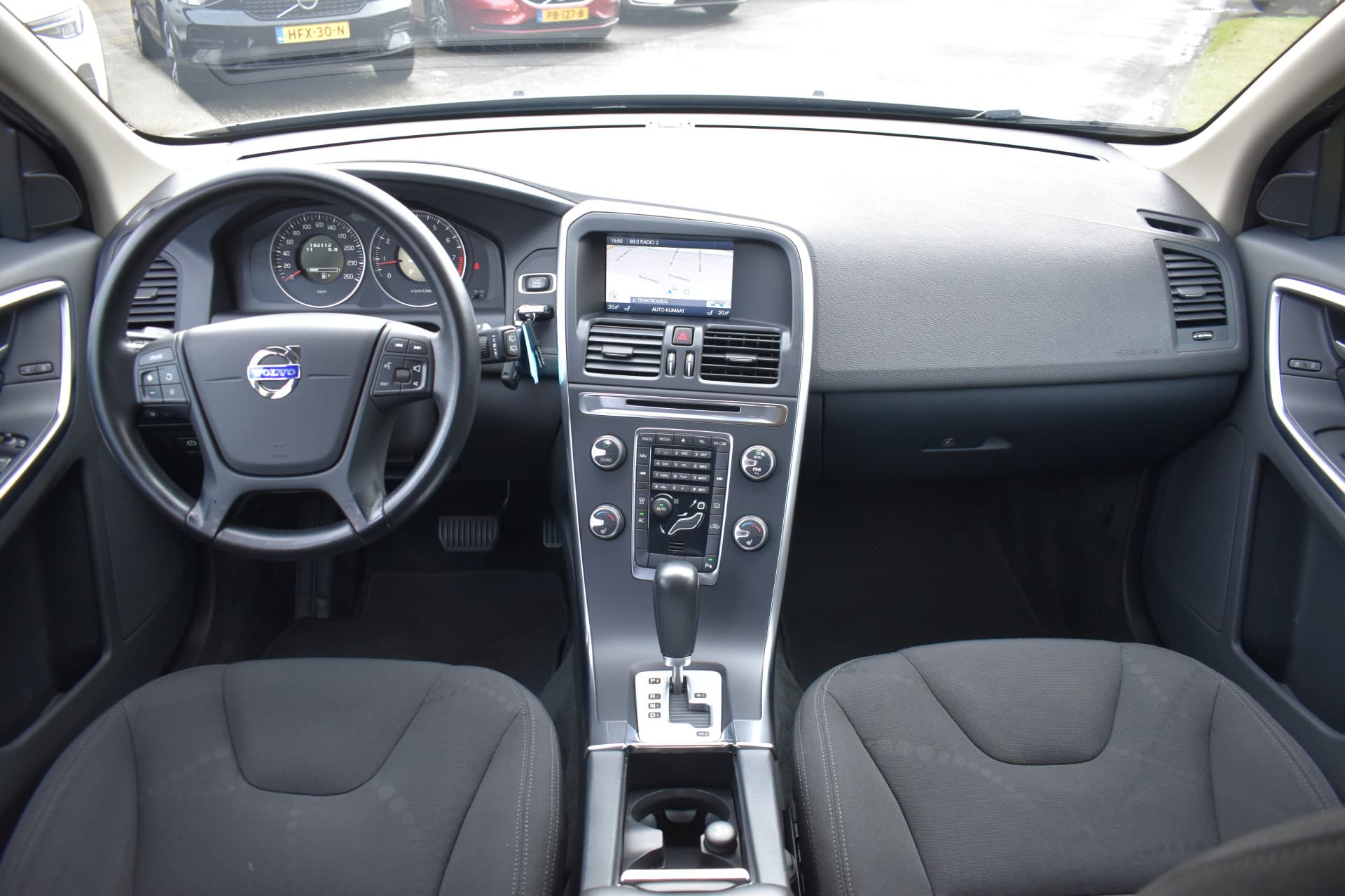 Volvo XC60 T5 241PK Automaat Kinetic thumbnail 4