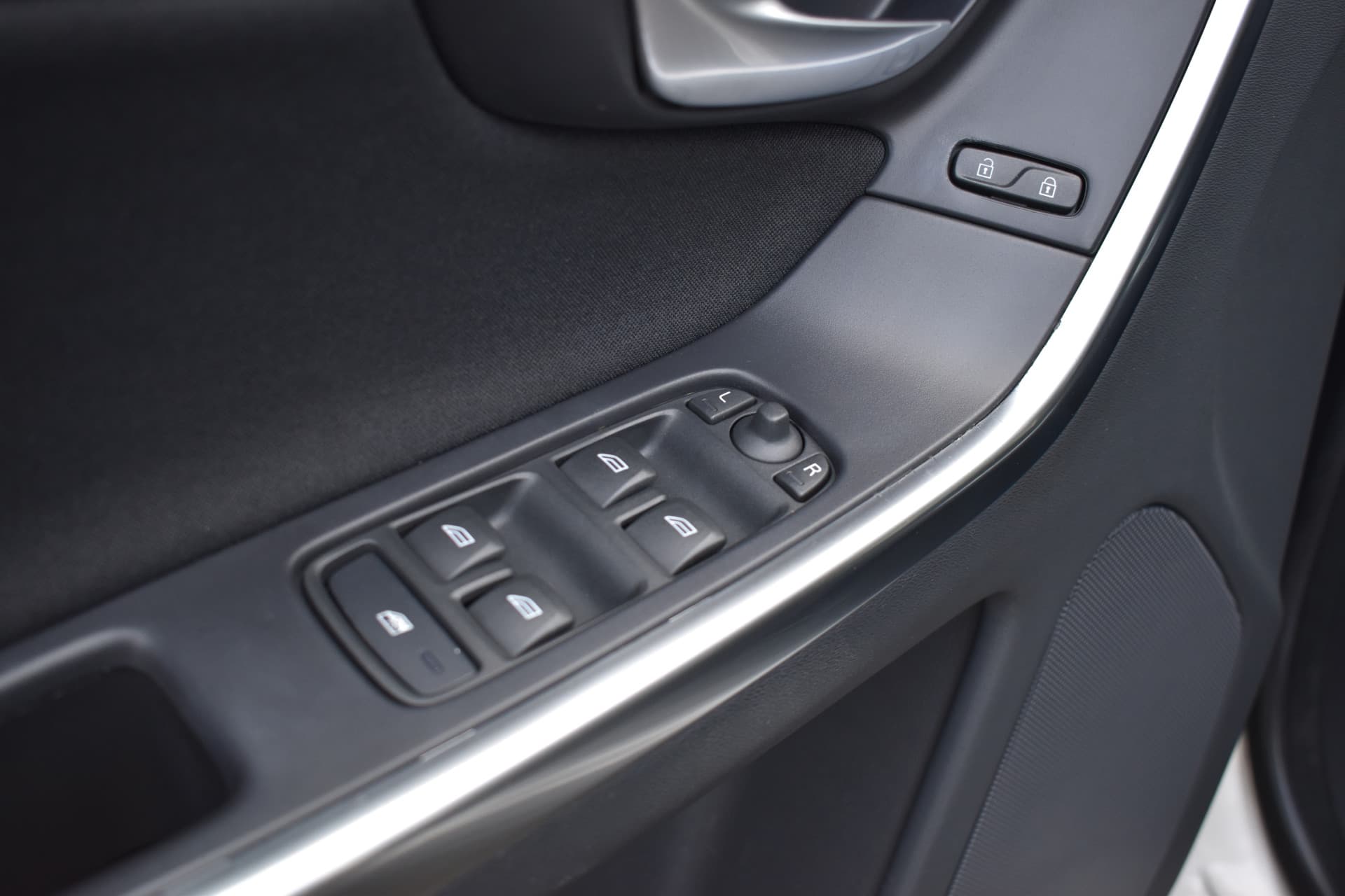 Volvo XC60 T5 241PK Automaat Kinetic thumbnail 6