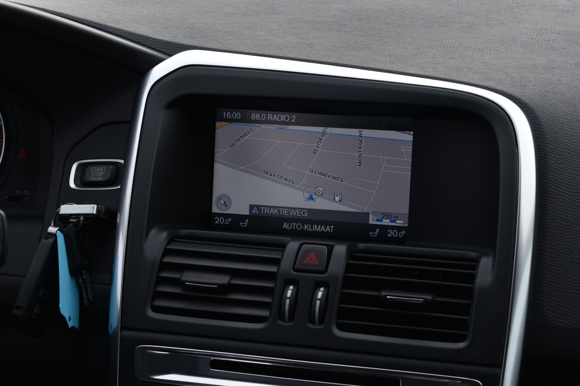 Volvo XC60 T5 241PK Automaat Kinetic thumbnail 8