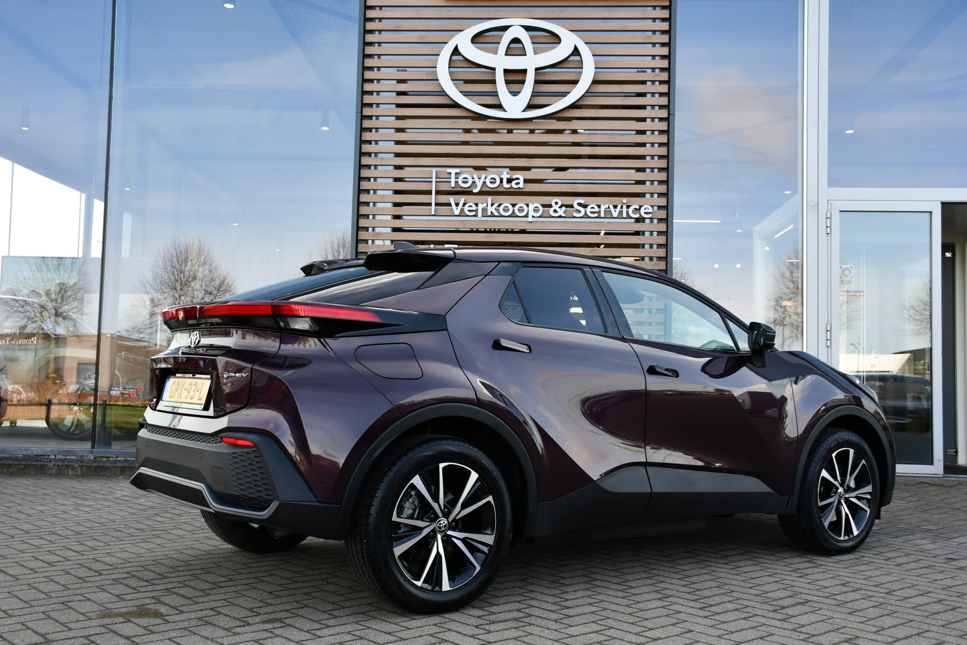 Toyota C-HR 2.0 Plug-in Hybrid 220 Dynamic Automaat 223pk thumbnail 7