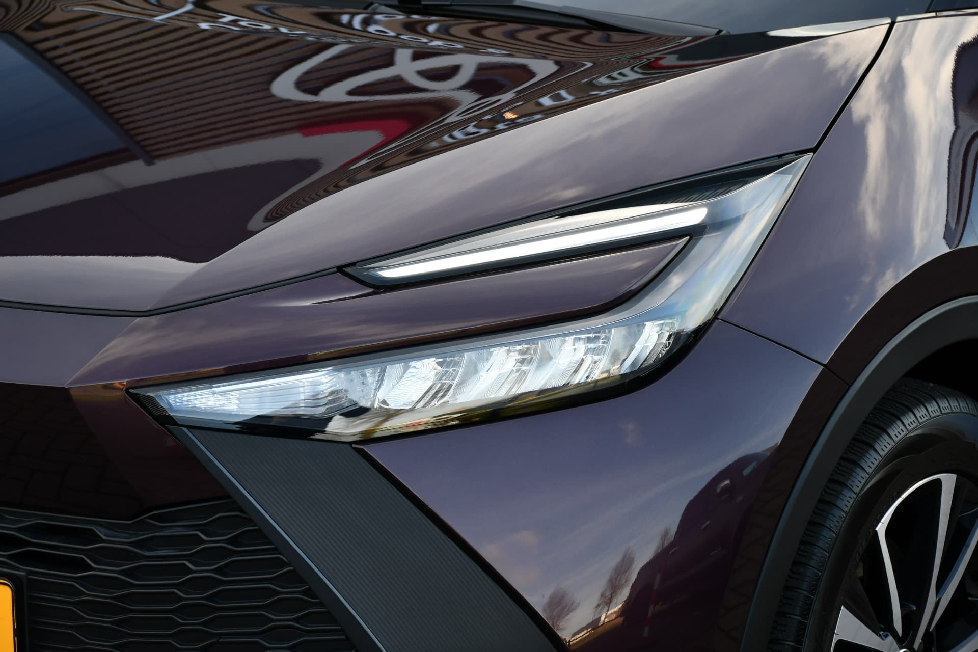 Toyota C-HR 2.0 Plug-in Hybrid 220 Dynamic Automaat 223pk thumbnail 24