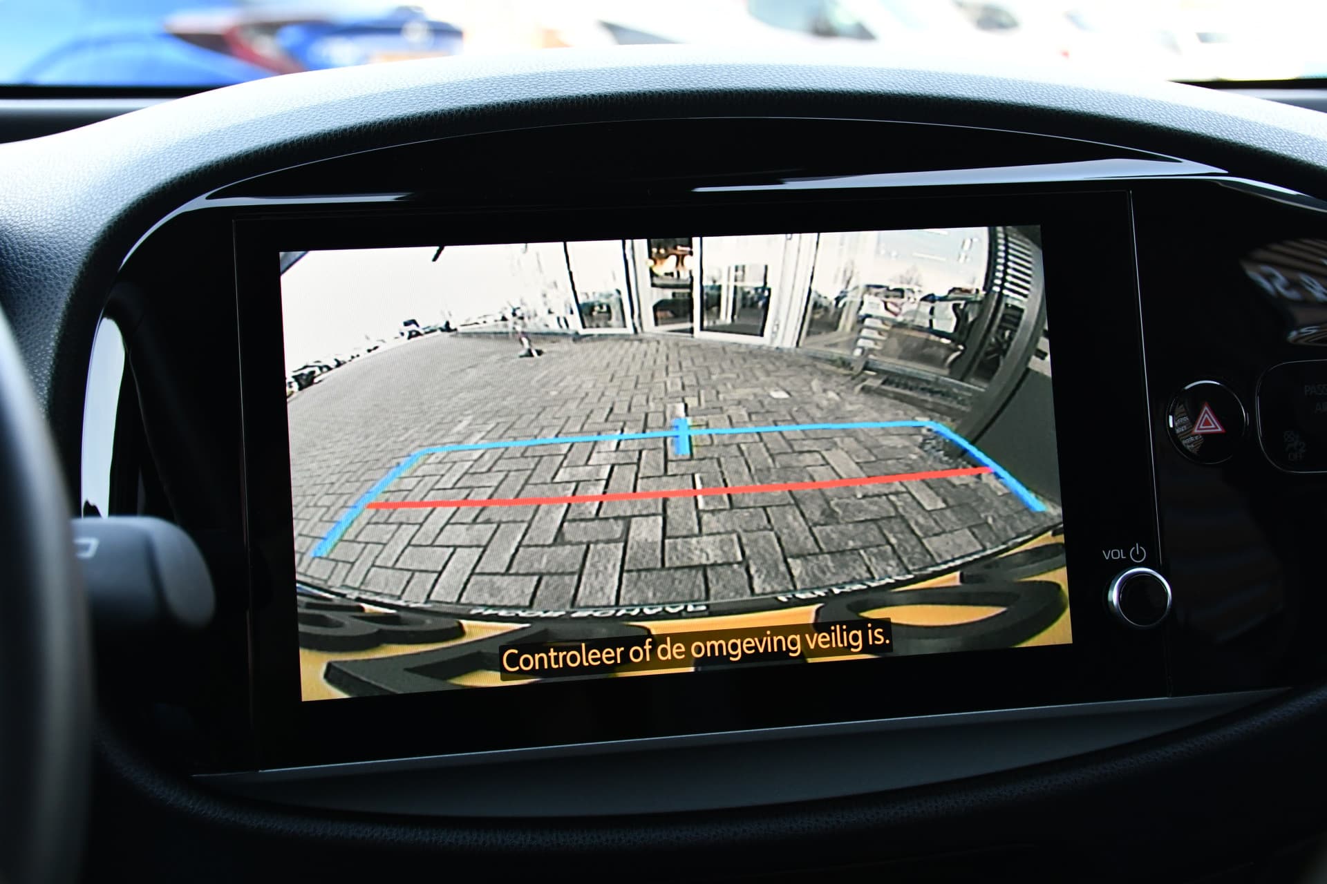 Toyota Aygo X 1.0 VVT-i MT Envy 72pk thumbnail 4