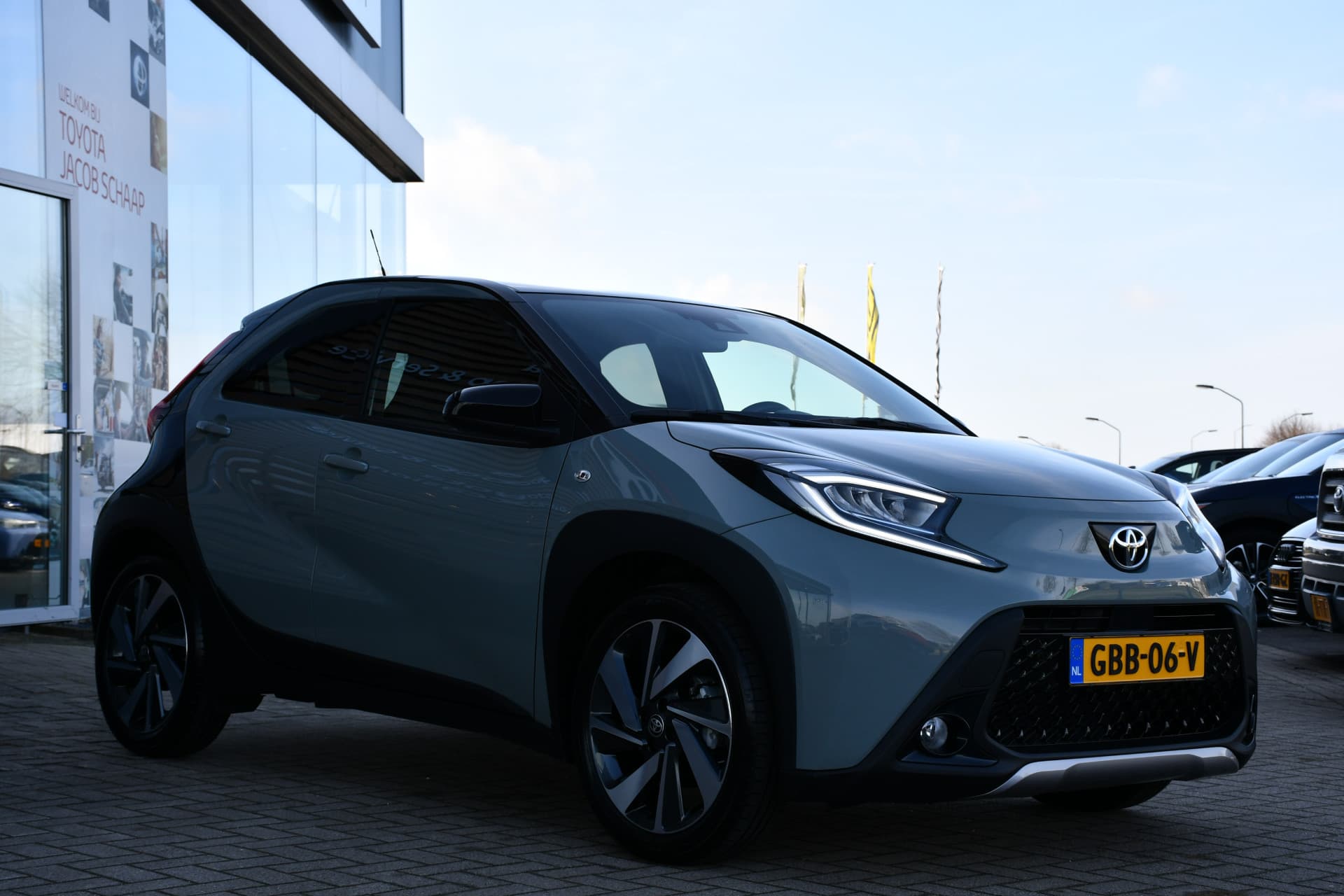 Toyota Aygo X 1.0 VVT-i MT Envy 72pk thumbnail 7