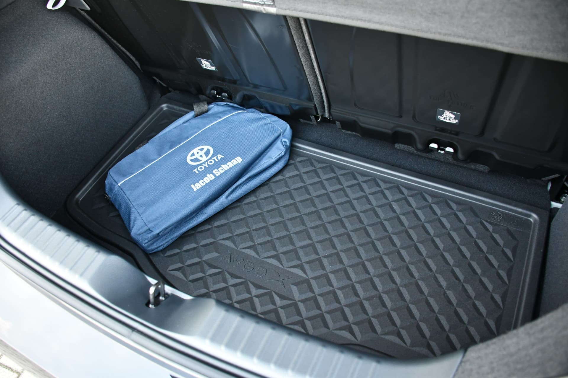 Toyota Aygo X 1.0 VVT-i MT Envy 72pk thumbnail 11