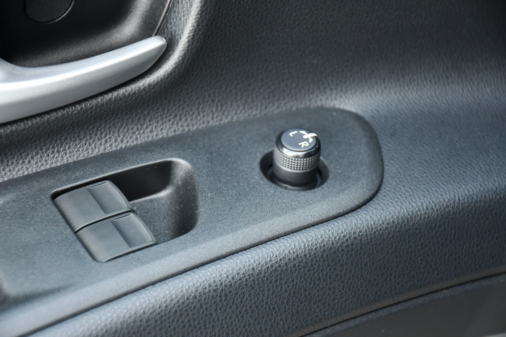 Toyota Aygo X 1.0 VVT-i MT Envy 72pk thumbnail 14