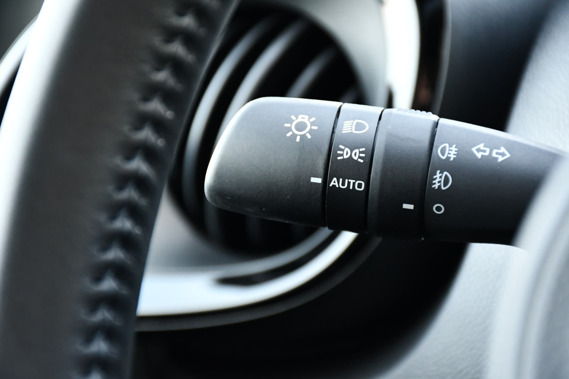 Toyota Aygo X 1.0 VVT-i MT Envy 72pk thumbnail 22